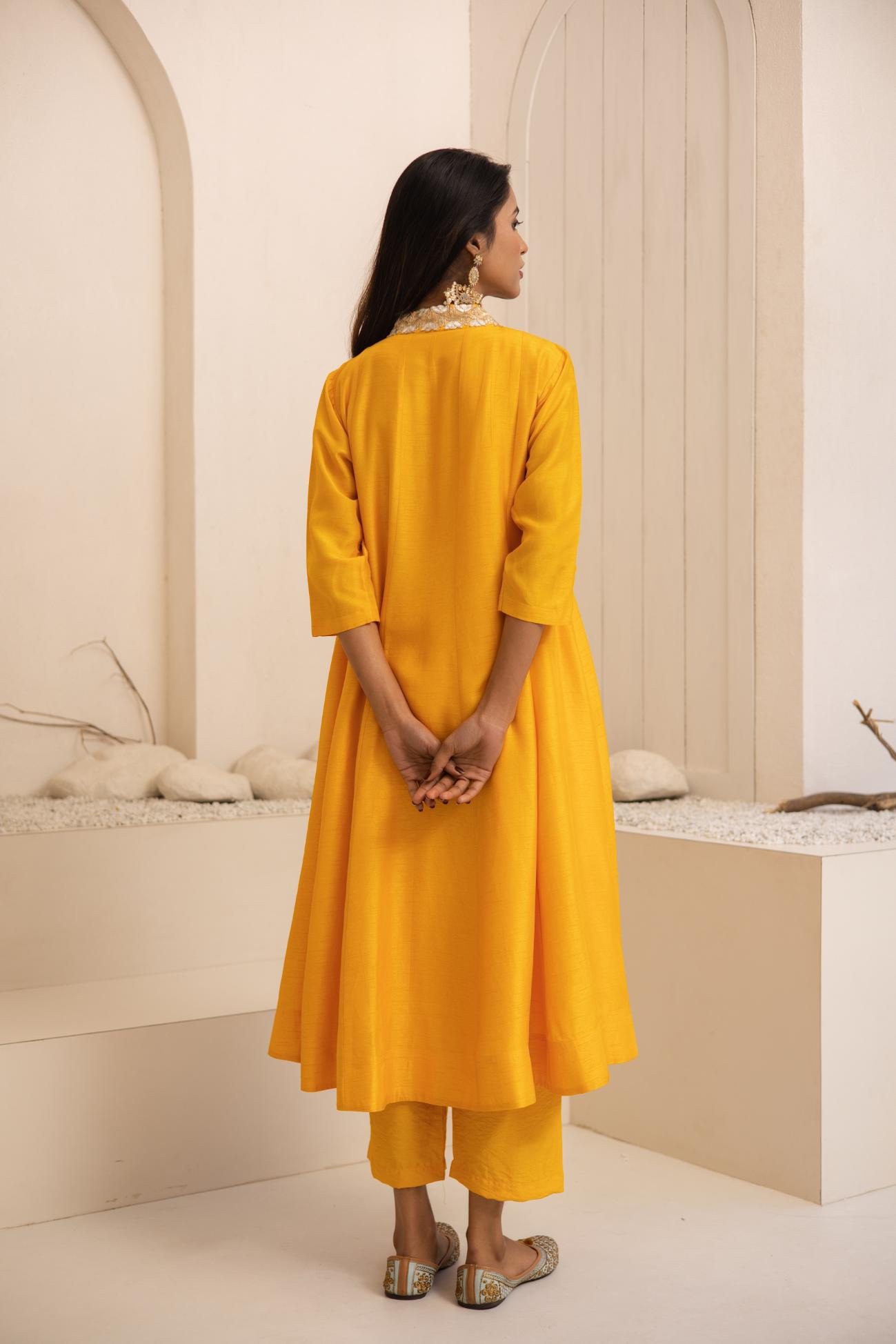 Kali Dola Silk Anarkali Set