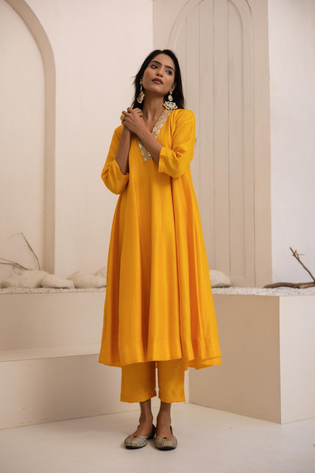 Kali Dola Silk Anarkali Set