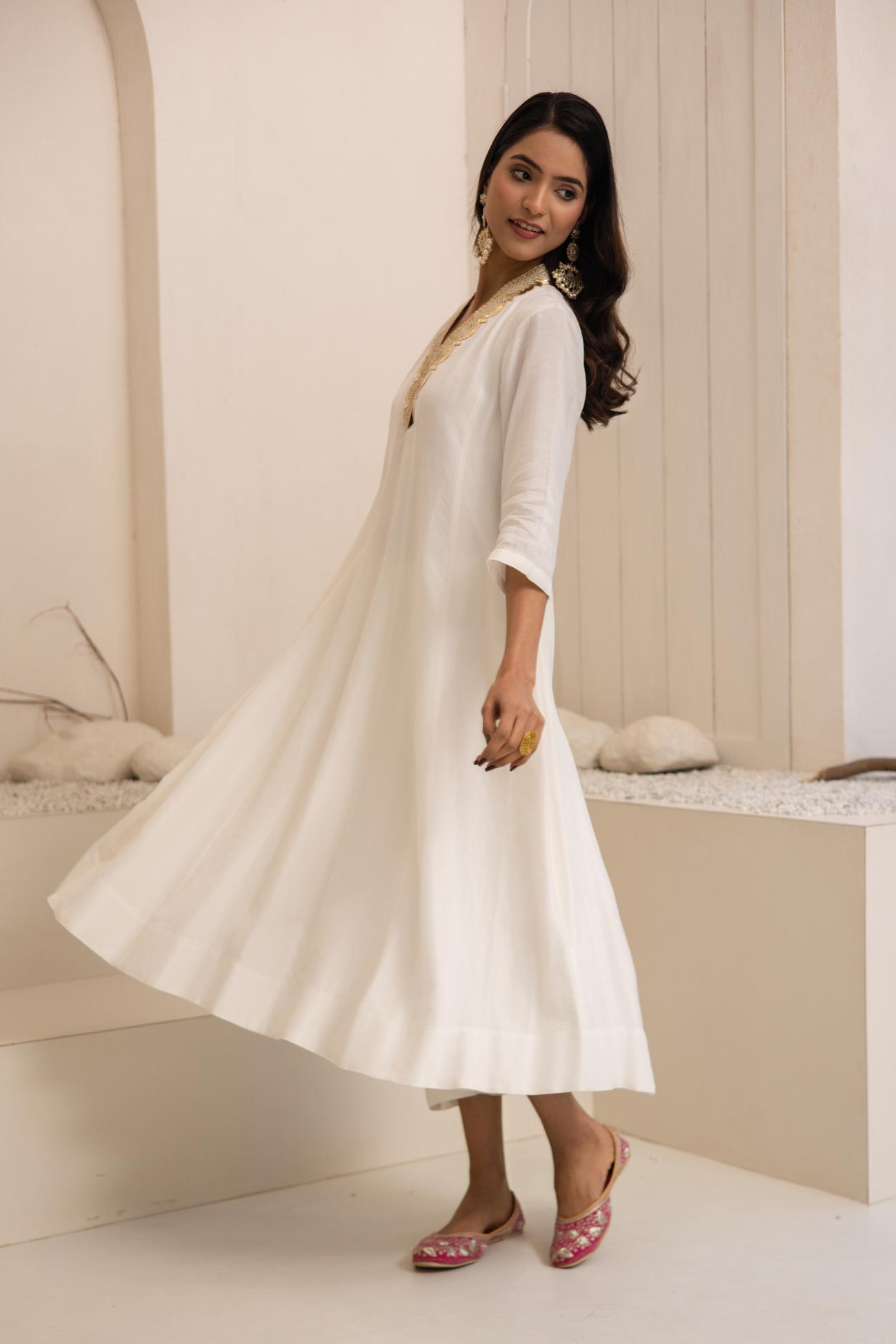 Shwet Dola Silk Anarkali Set