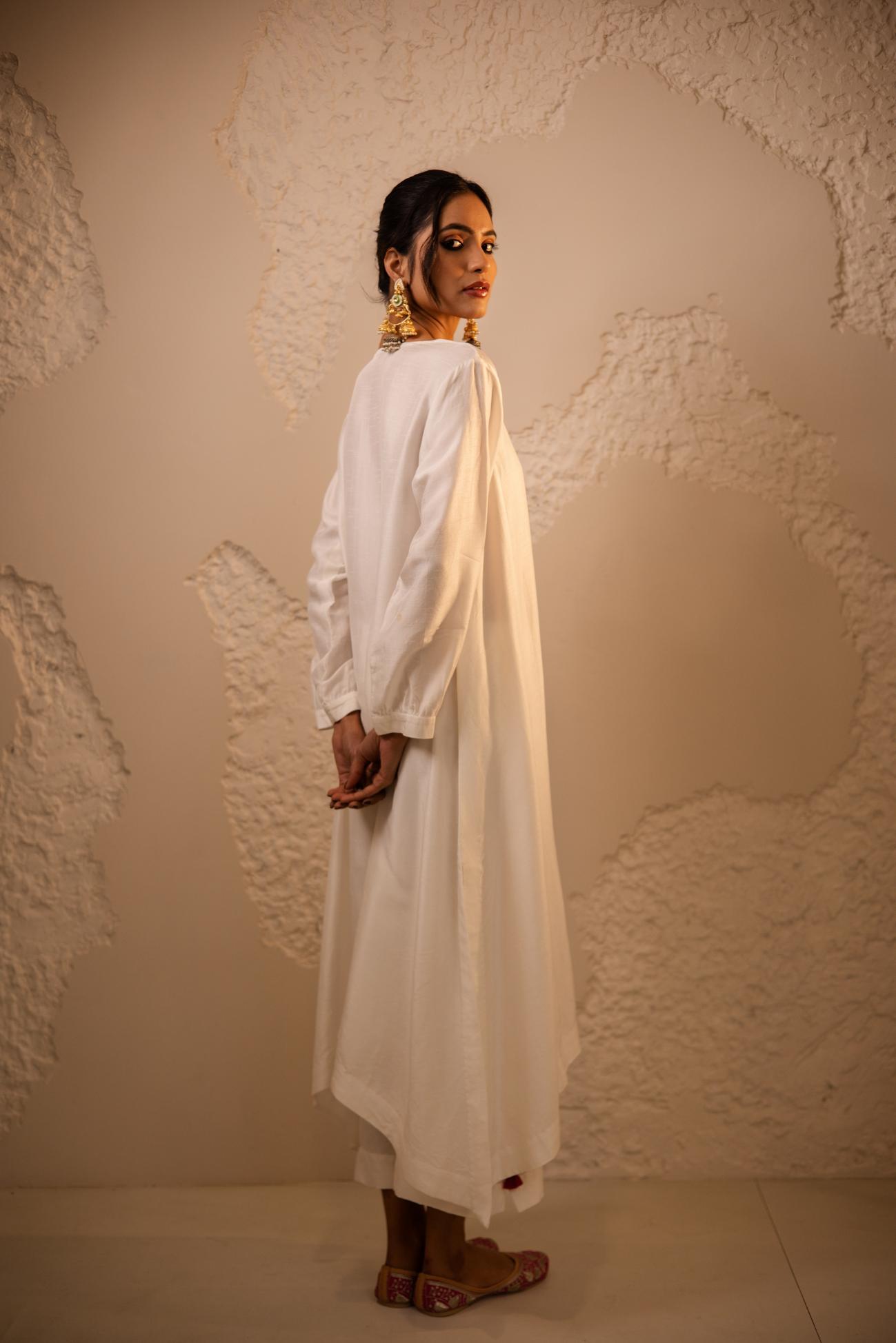 Mahira Dola Silk Kurta Set