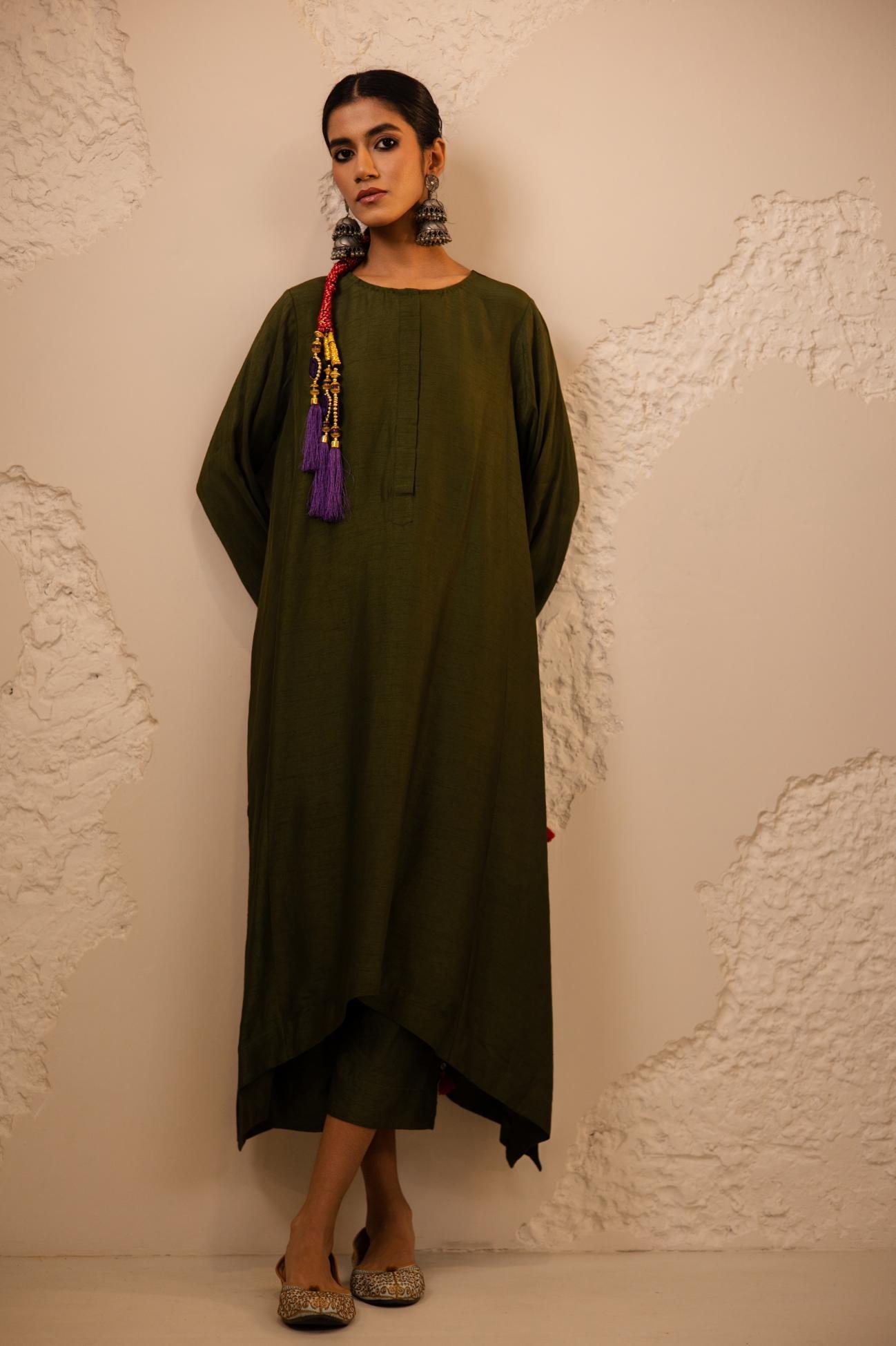 Raah Dola Silk Kurta Set