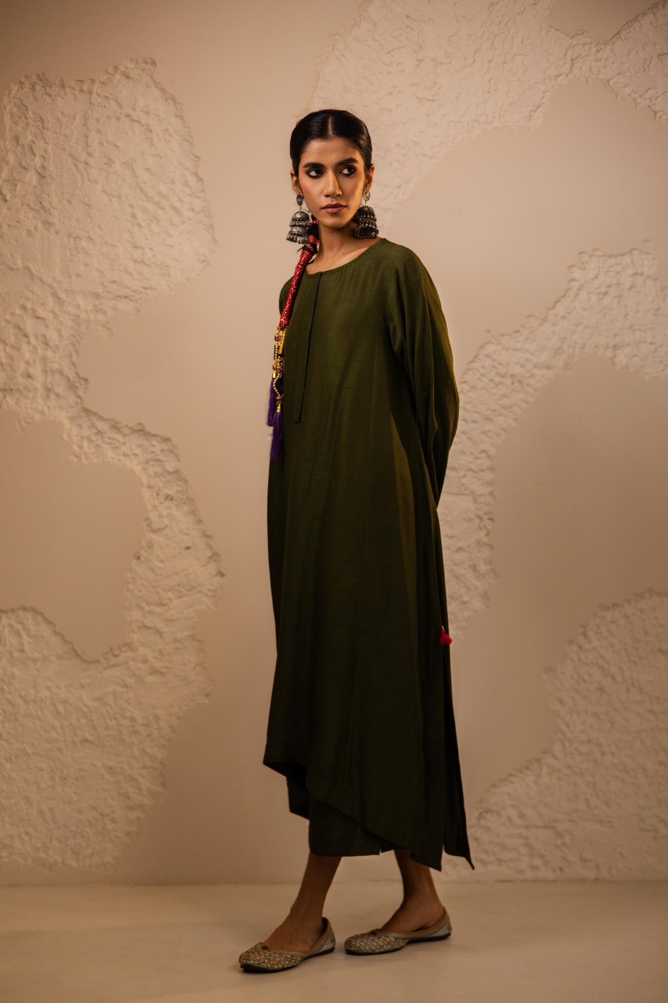 Raah Dola Silk Kurta Set