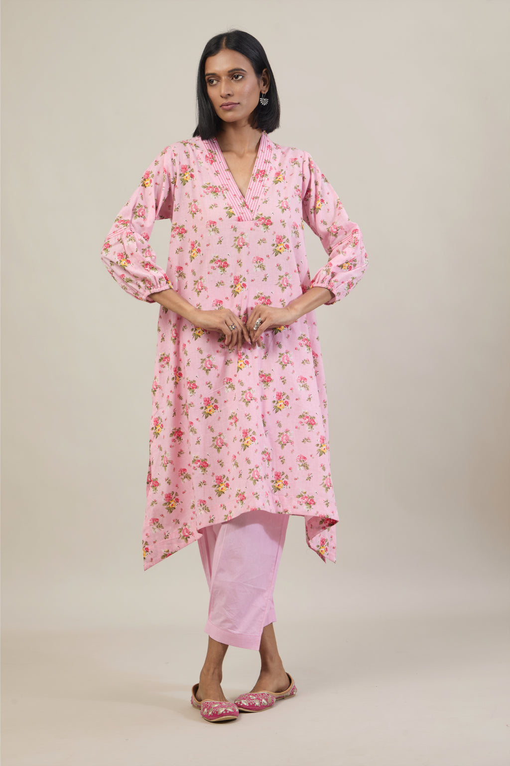 Bana Light Pink Printed Cotton V- Neck Straight Kurta Set