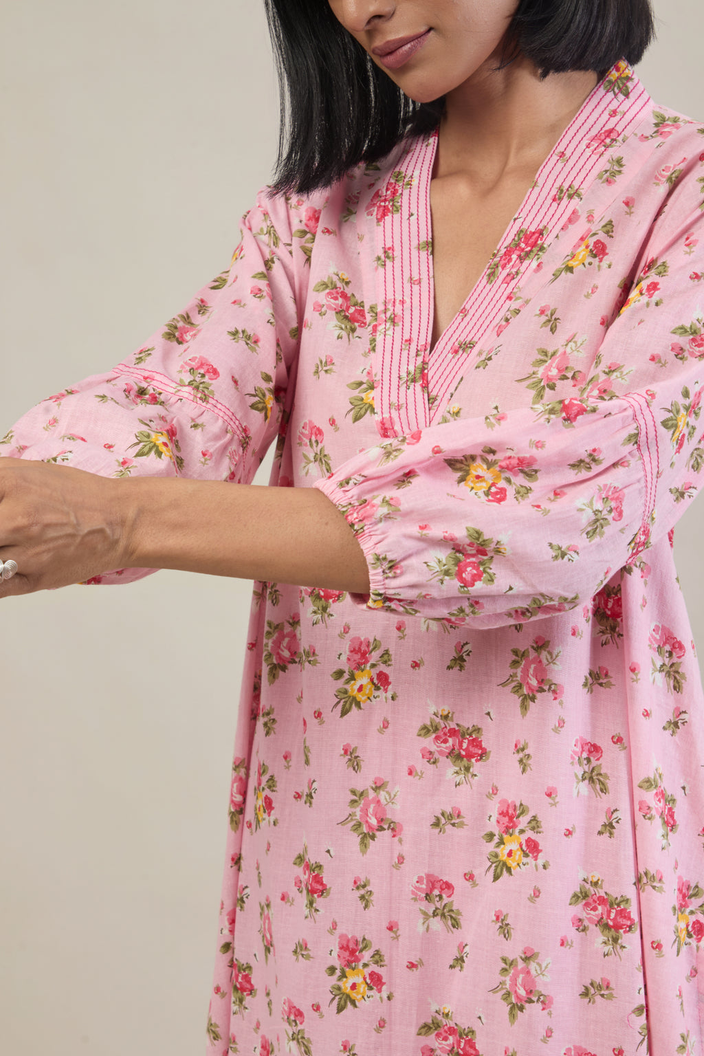 Bana Light Pink Printed Cotton V- Neck Straight Kurta Set