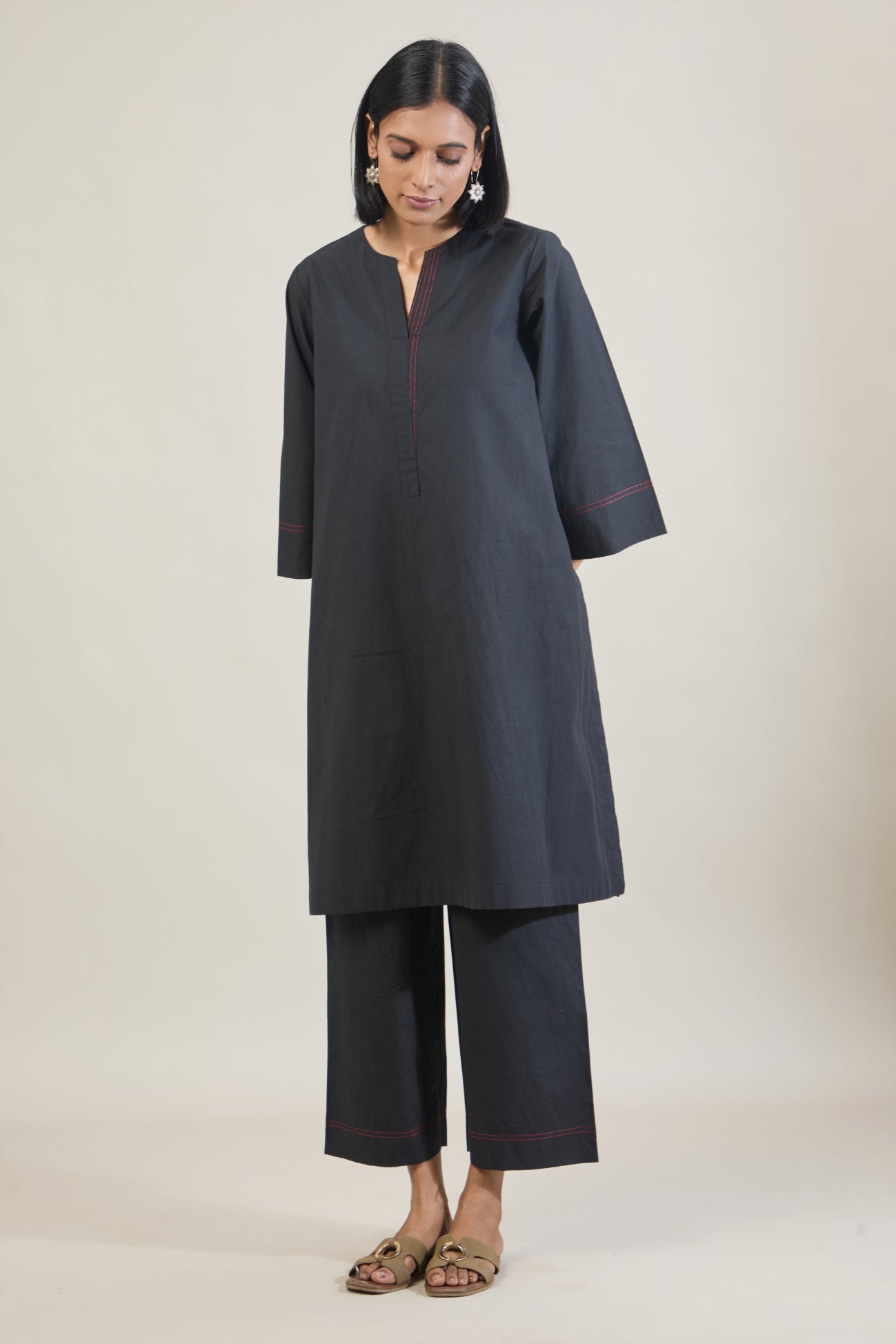 Daur Black Solid Cotton Straight Kurta Set with Dupatta