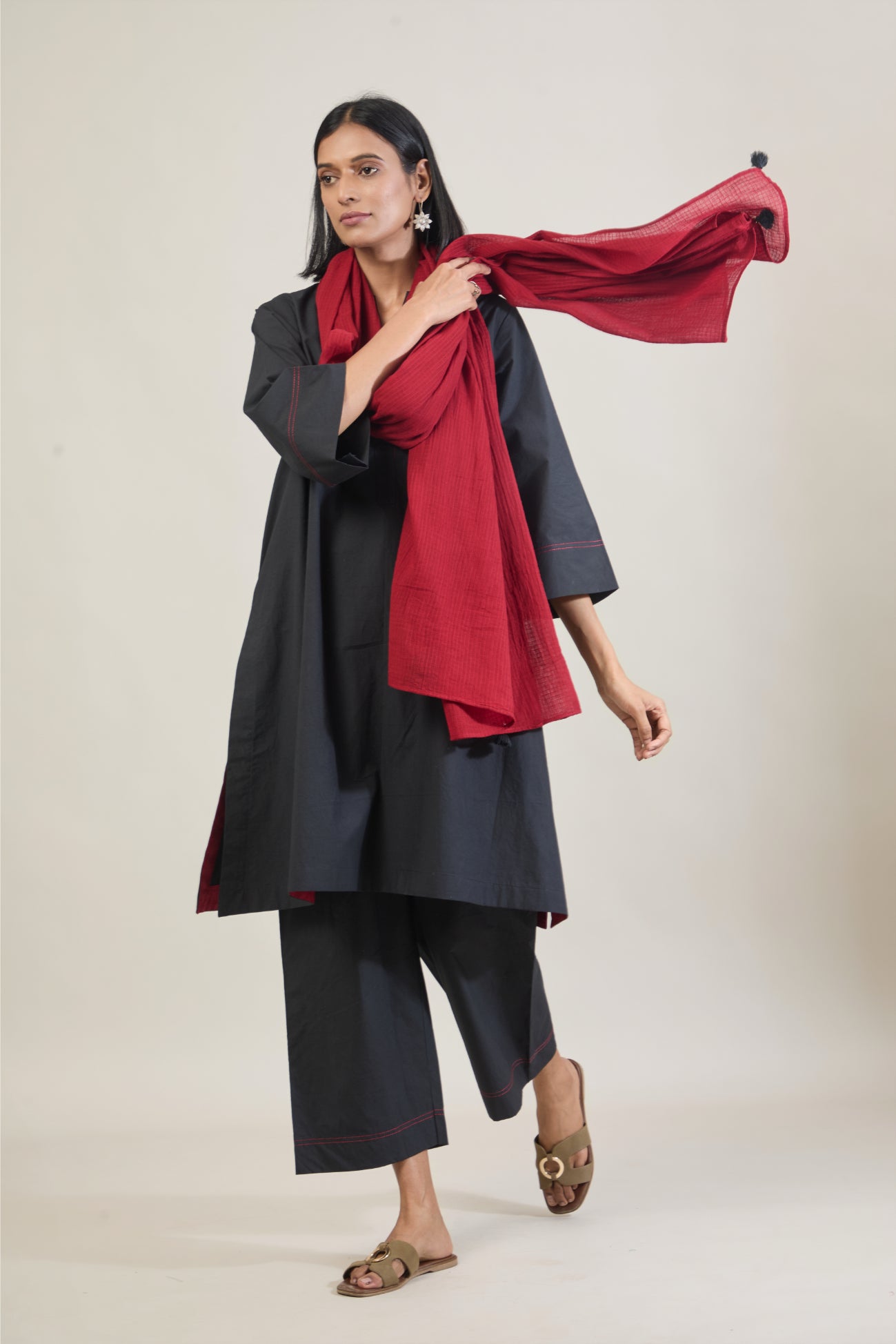 Daur Black Solid Cotton Straight Kurta Set with Dupatta