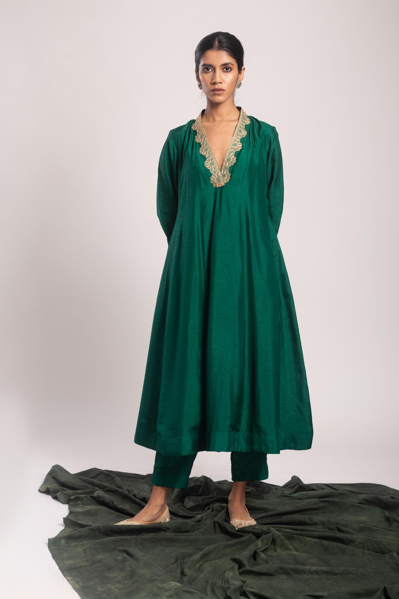 Malati Dola Silk Kurta Set