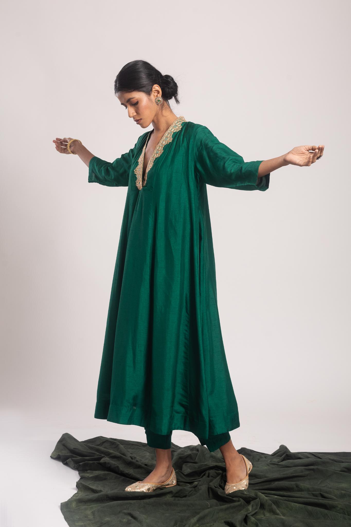 Malati Dola Silk Kurta Set