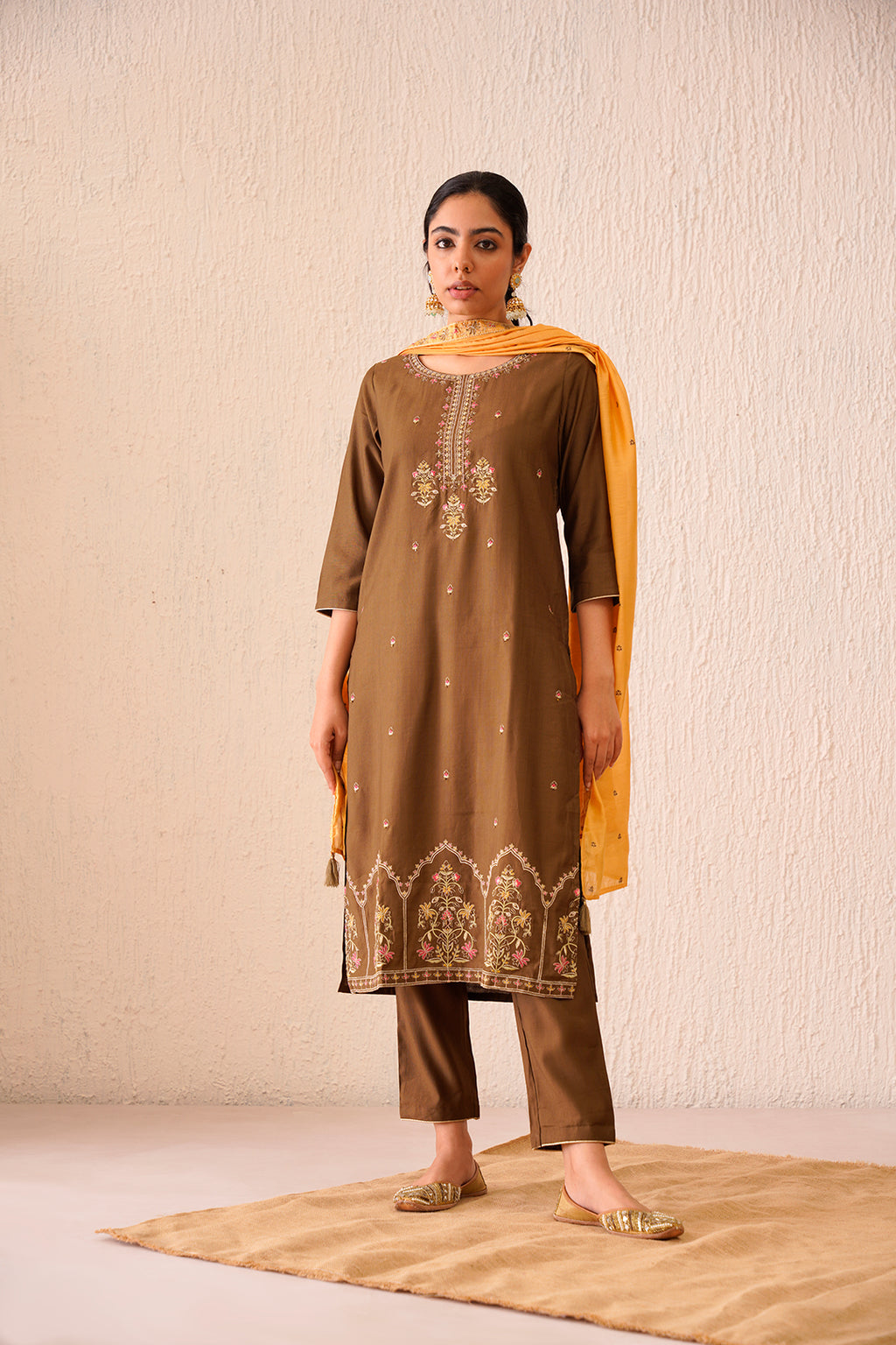 Gul Vaahini Kurta set