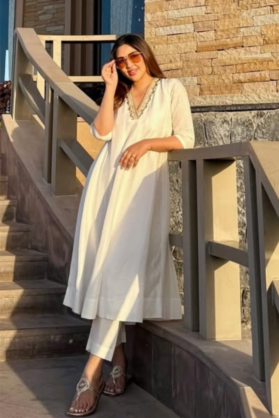 Shwet Dola Silk Anarkali Set