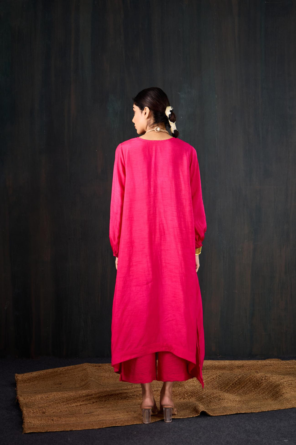 Gulaabi Dola Silk Kurta Set