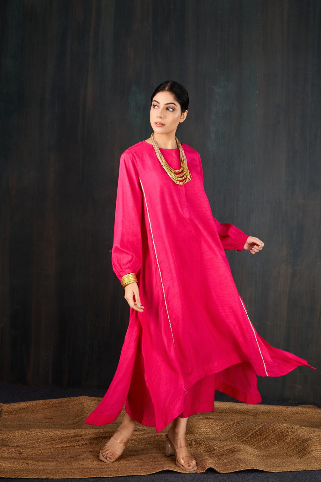 Gulaabi Dola Silk Kurta Set
