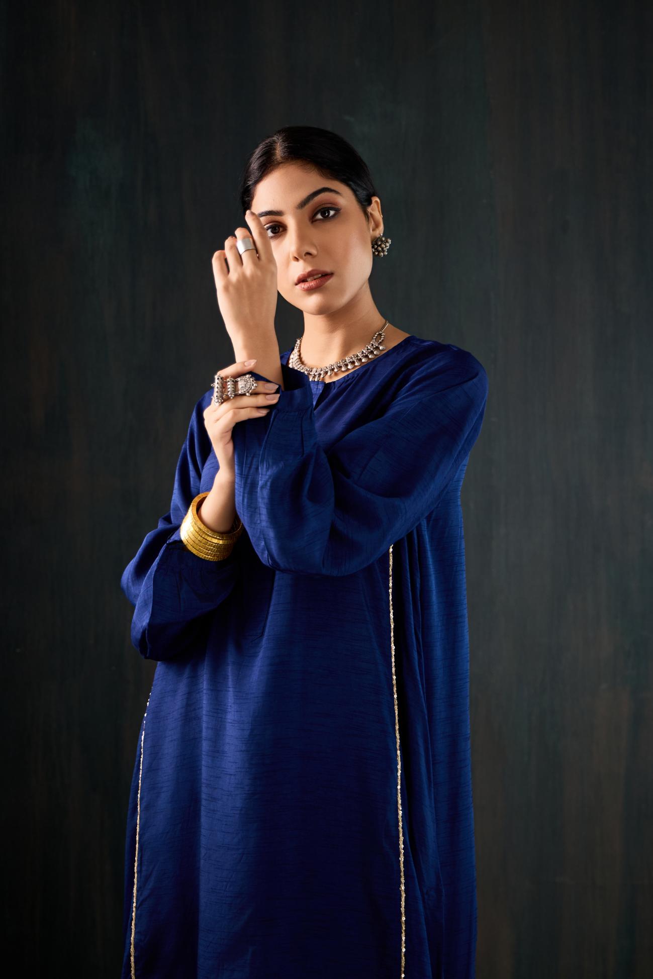 Saanjh Dola Silk Kurta Set