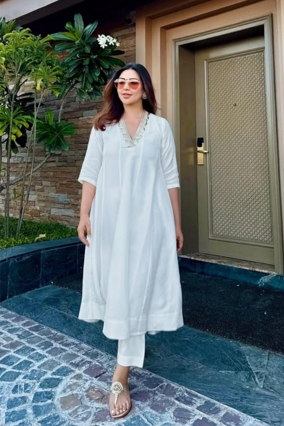Shwet Dola Silk Anarkali Set