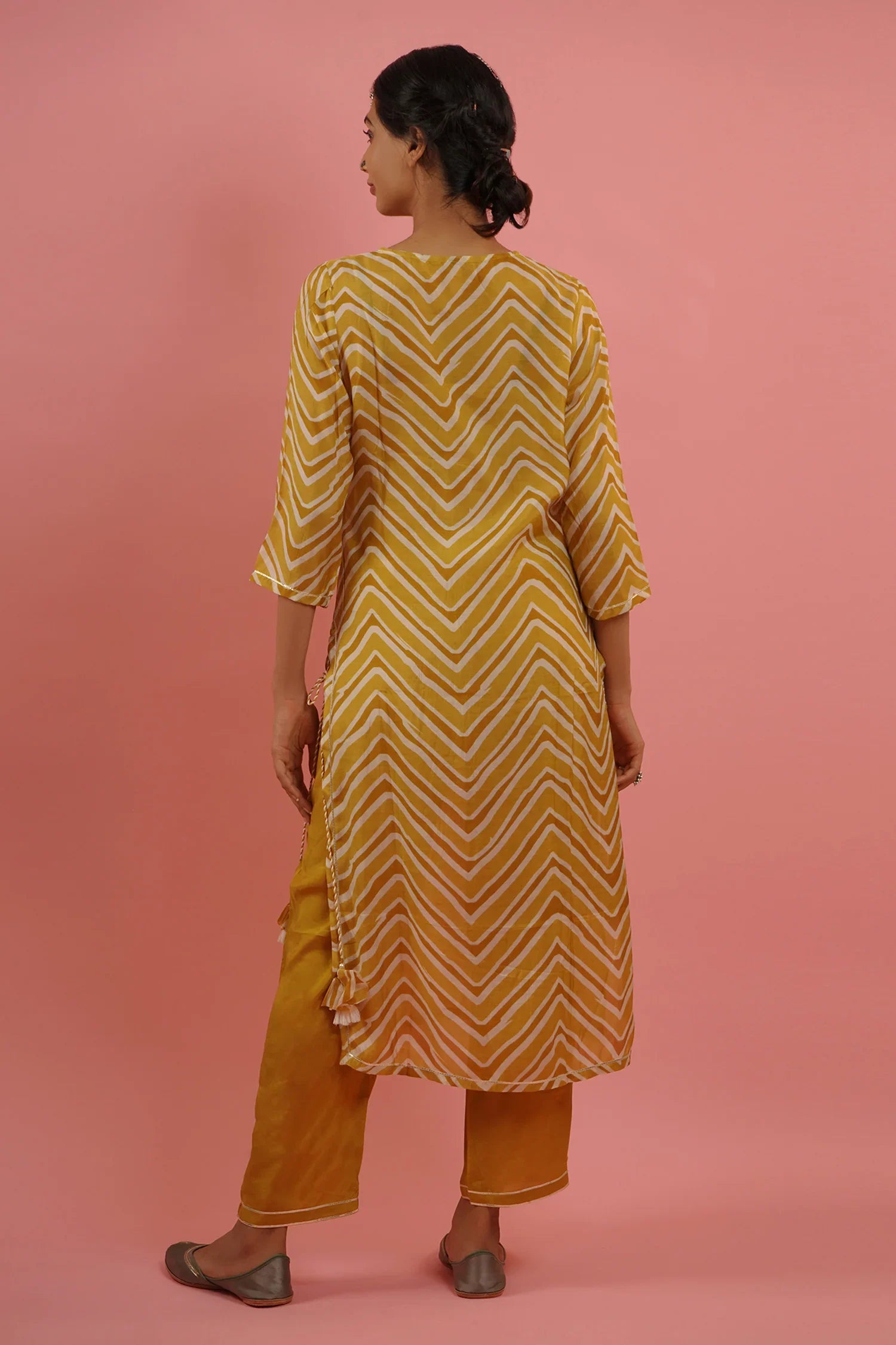 Mahruk Yellow Printed Kurta Set